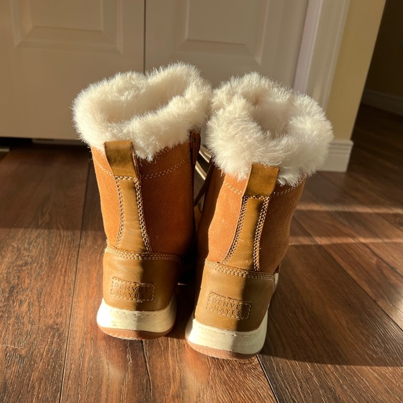 Denver Hayes Women’s Winter Boots - Picture 3 of 4